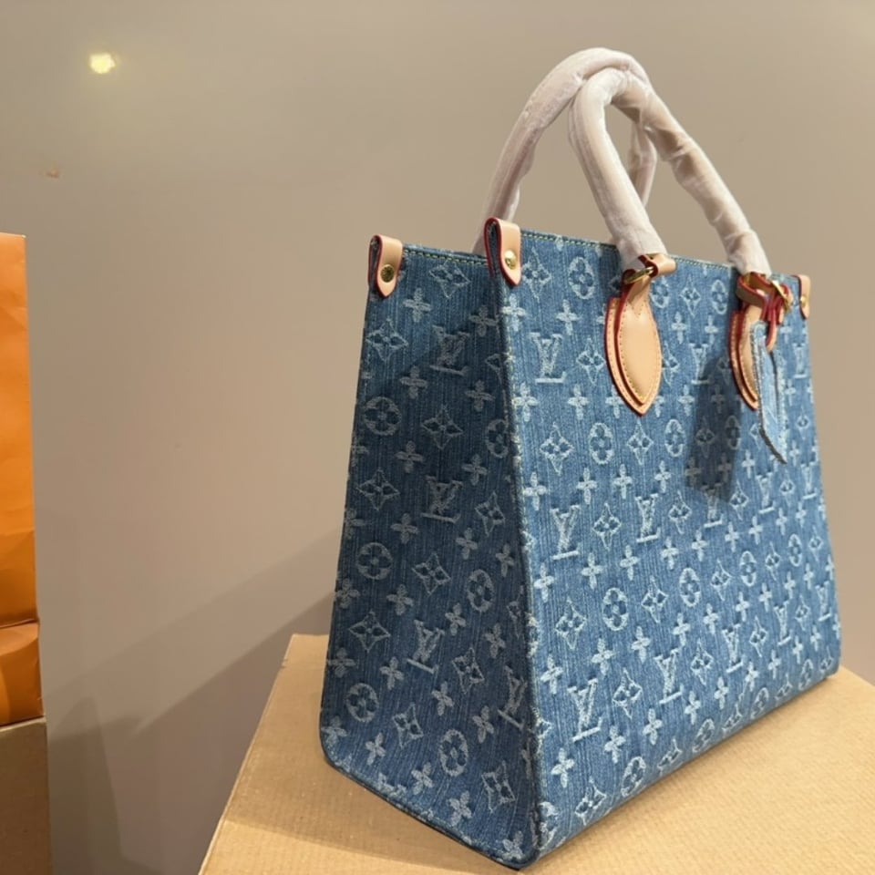 Louis Vuitton New Lv Remix Onthego Mm Denim Blue 35Cm M46871 view 11