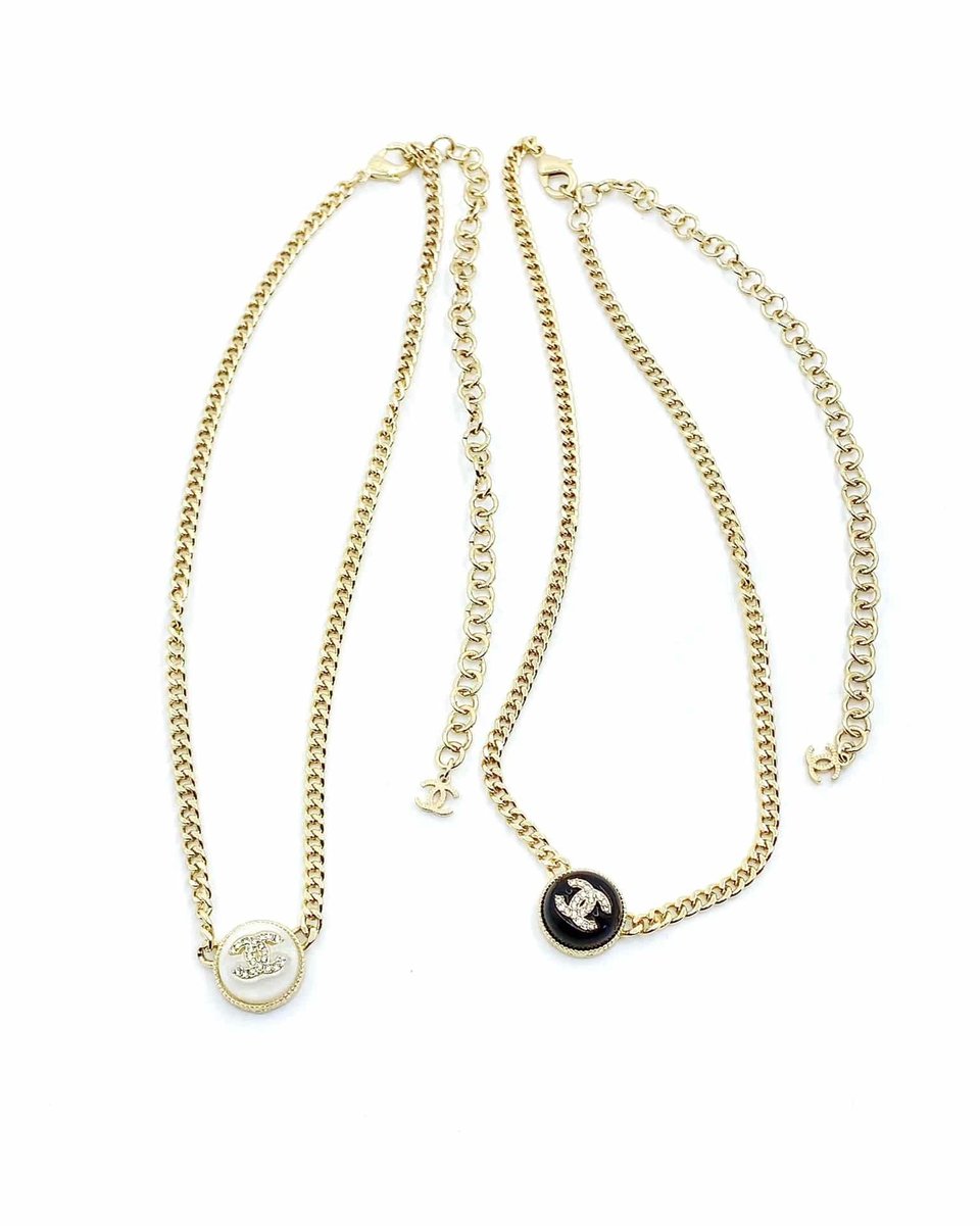 Chanel Logo Cc Necklace In Gold Metal And Silver Resin view 3