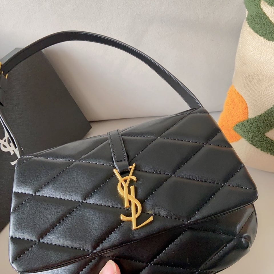Saint Laurent Le 57 Hobo Bag In Quilted view 3