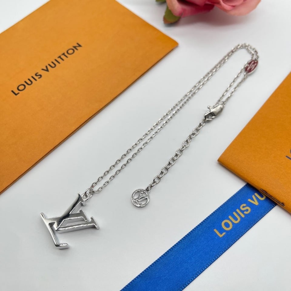 Louis Vuitton Silver Necklace view 5