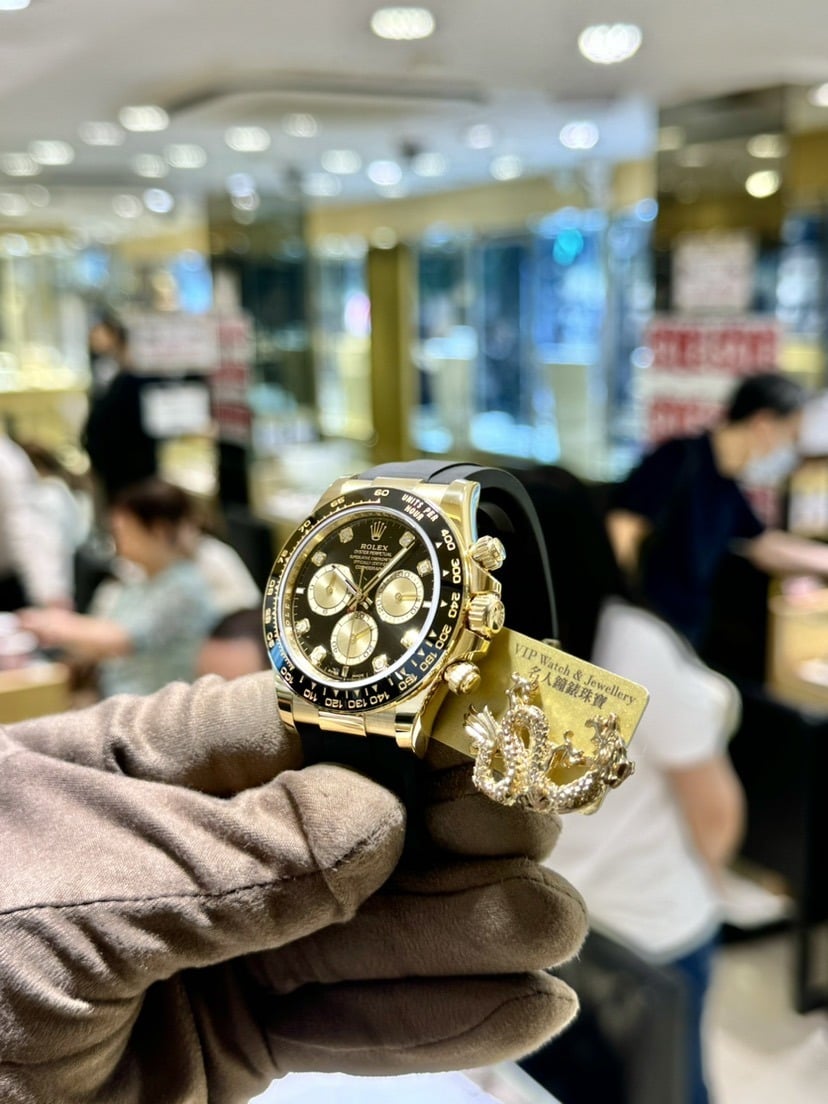 Rolex Daytona 40 mm Black Dial 126518LN view 7