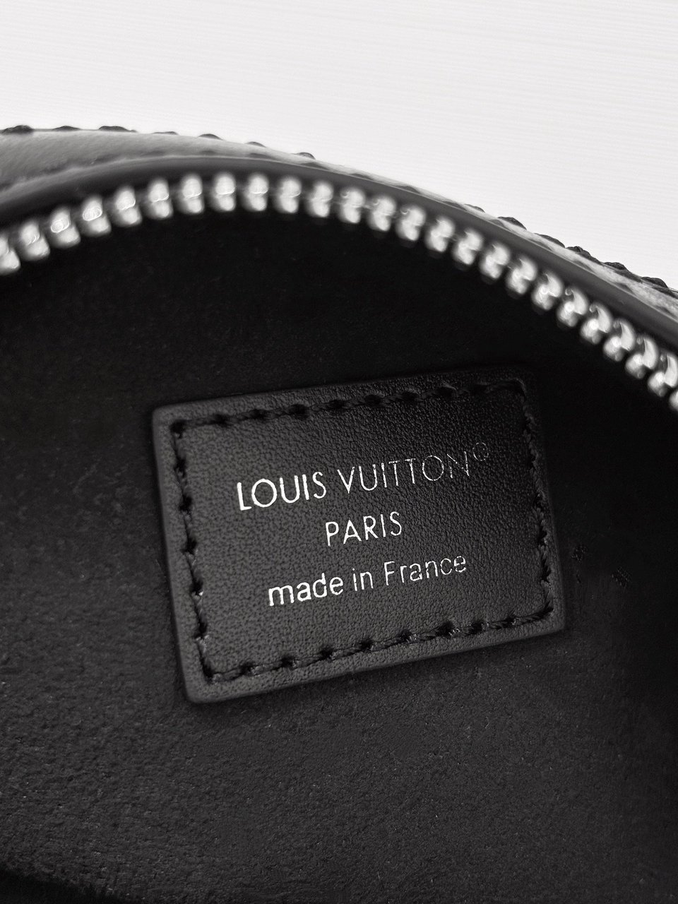 Louis Vuitton Pochette Vibe- Wallets and Small Leather Goods M14544 25cm/ 9.8in view 11