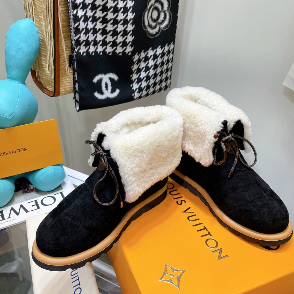 Louis Vuitton Pillow Comfort Ankle Boots Black view 5
