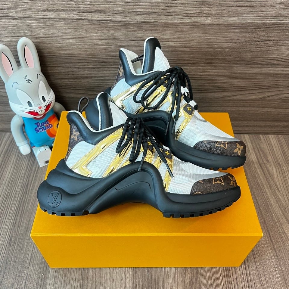 Louis Vuitton Archlight Sneaker Gold 1A7Roa view 4