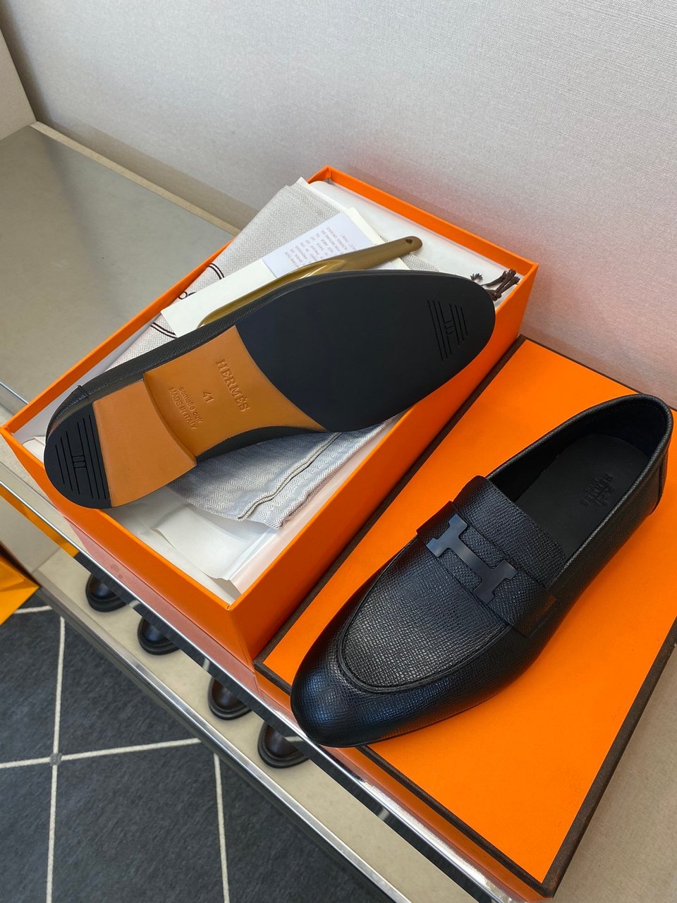 Hermès H-Buckle Polished Black Leather Loafers for Men view 4