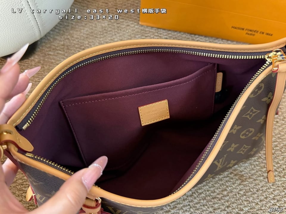 Louis Vuitton CarryAll East West Bag Monogram Canvas 36cm M28101 view 6