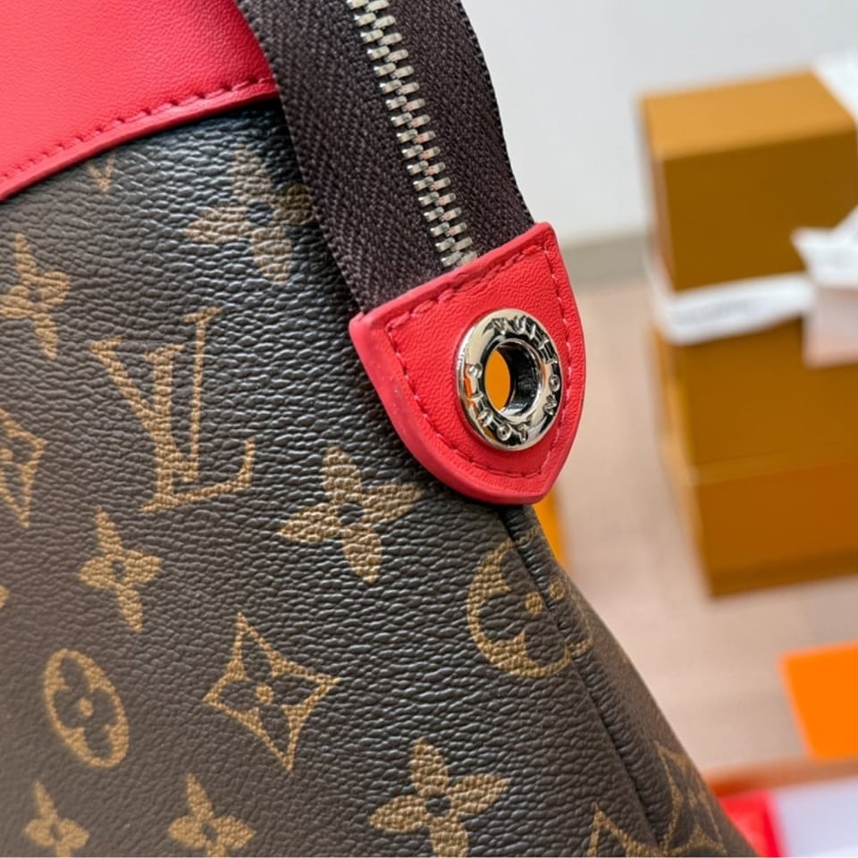 Louis Vuitton Pochette Voyage Souple Bag Pink 29Cm M13356 view 10
