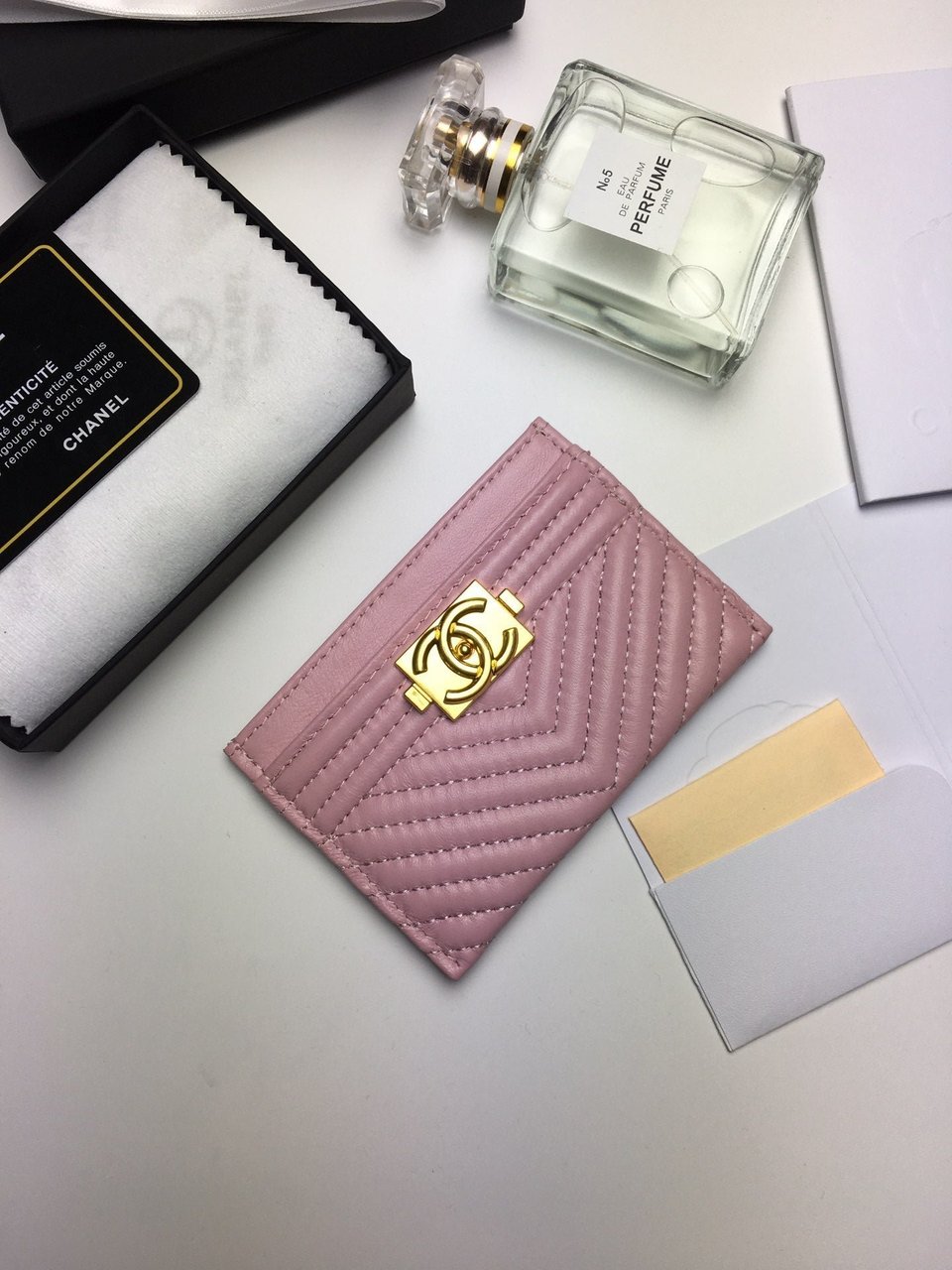 Chanel Line Card Holder 11.2 Baby Pink Calfskin Gold Icon view 4