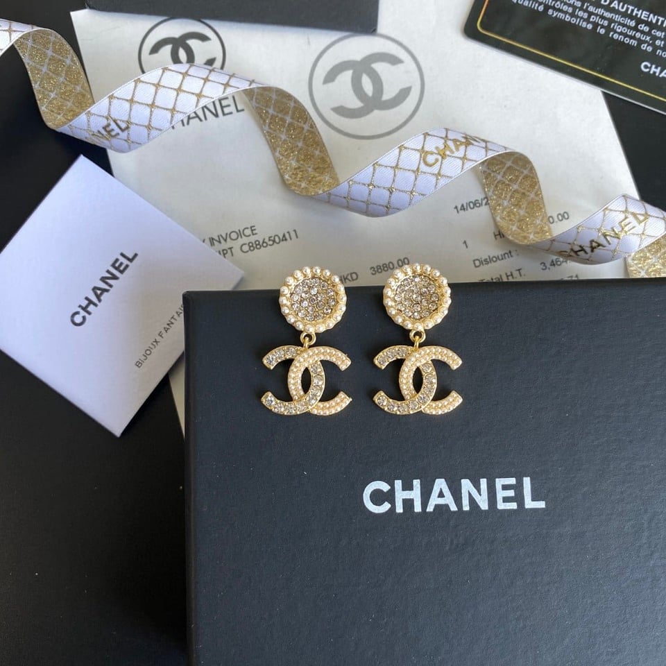 Chanel Crystal Pearl Cc Drop Earrings Gold view 3