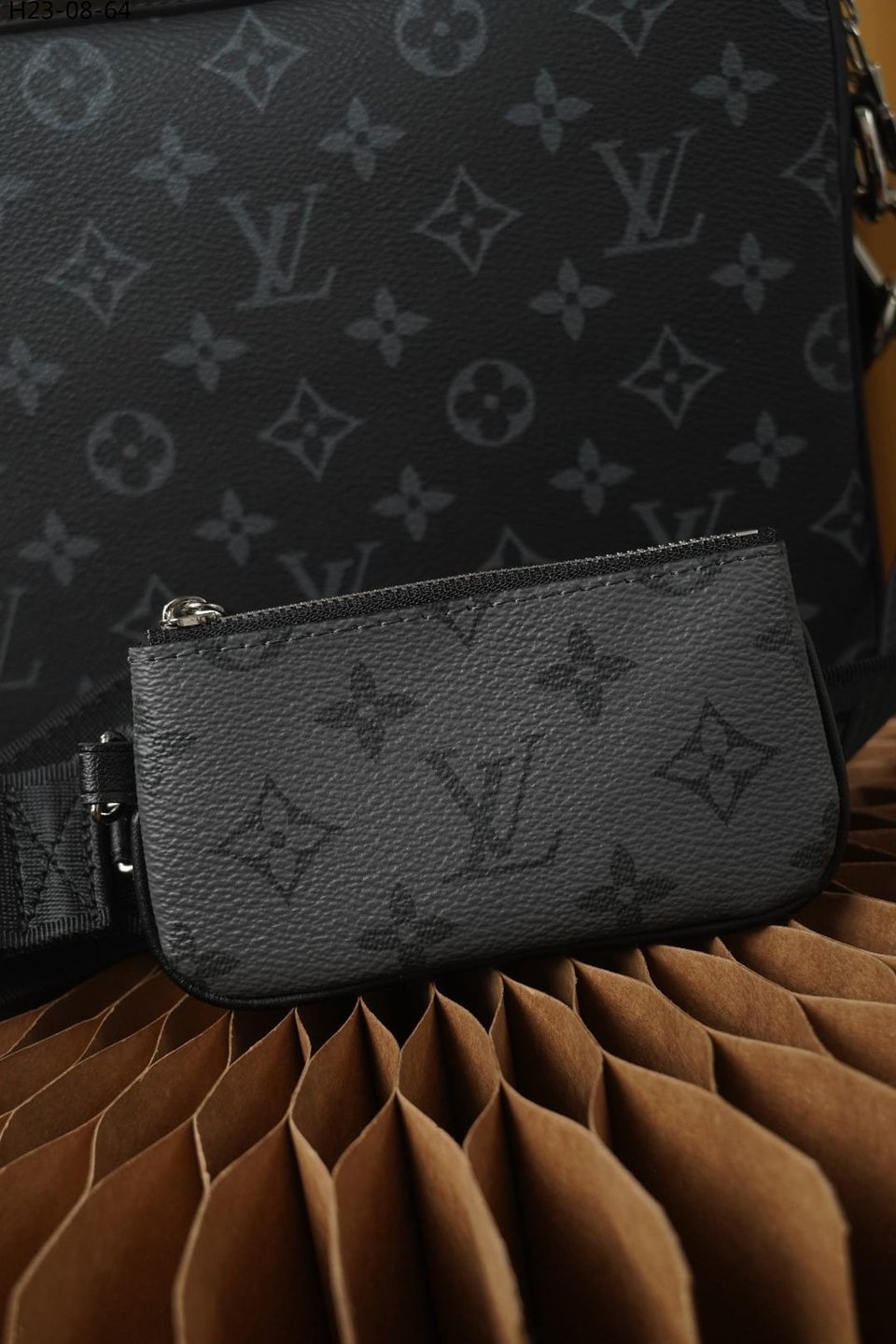 Louis Vuitton Trio Messenger 25Cm M69443 view 8