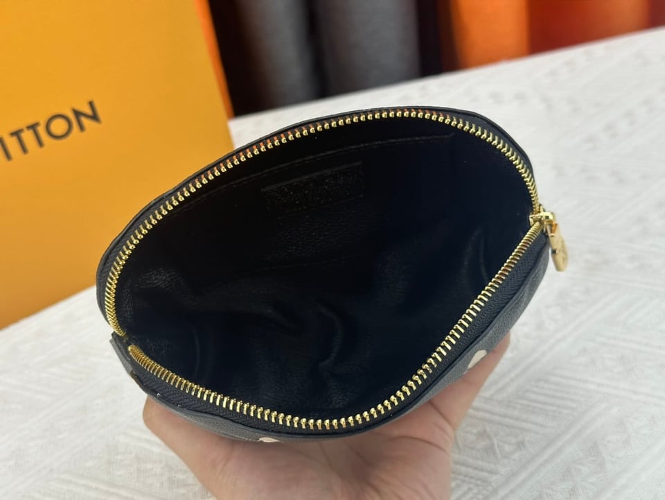 Louis Vuitton Cosmetic Pouch Pm Black 17Cm M59086 view 3
