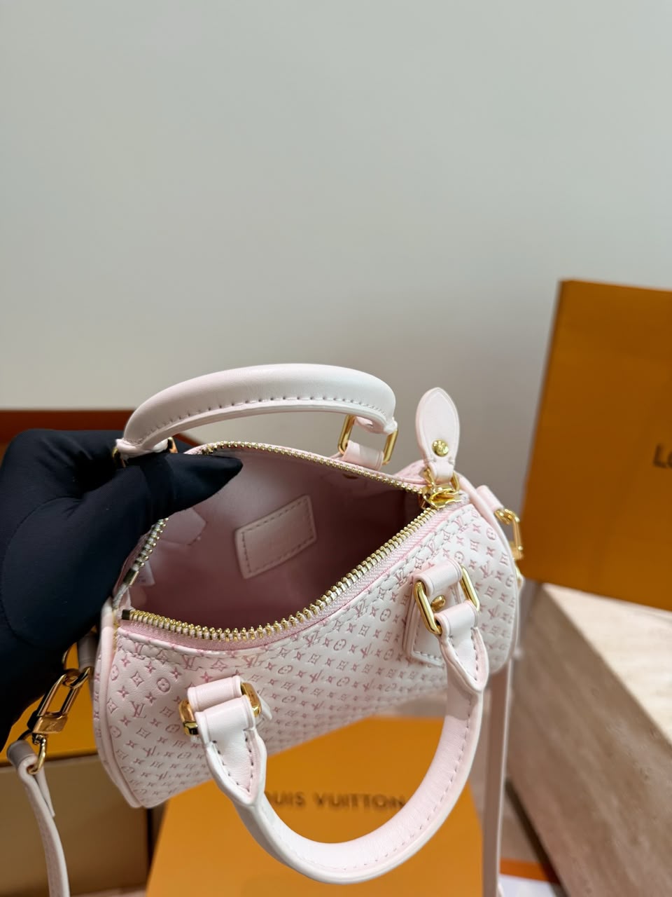 Louis Vuitton Nano Speedy Bag Light Bliss Cream 16cm M29414 view 3