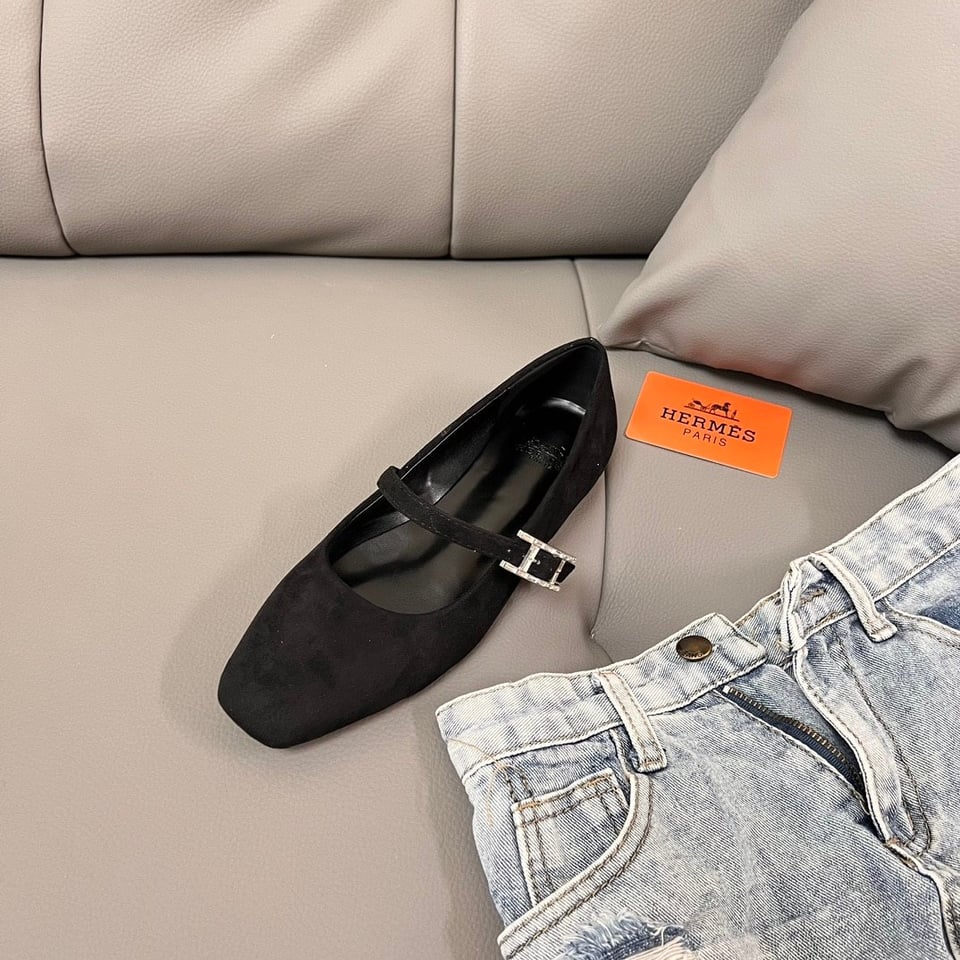 Hermes Jane Ballet Flat In Velvet Noir H242046Z 02370 view 5