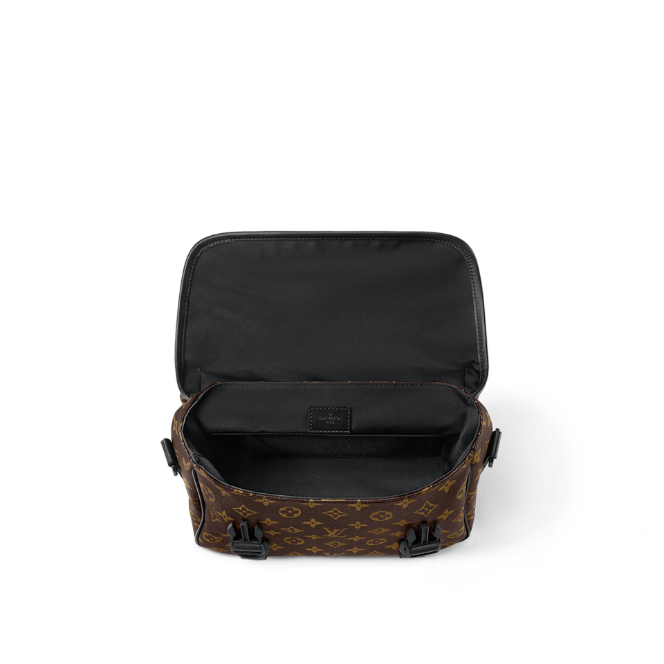 Louis Vuitton Lv Trail Messenger M46972 view 8
