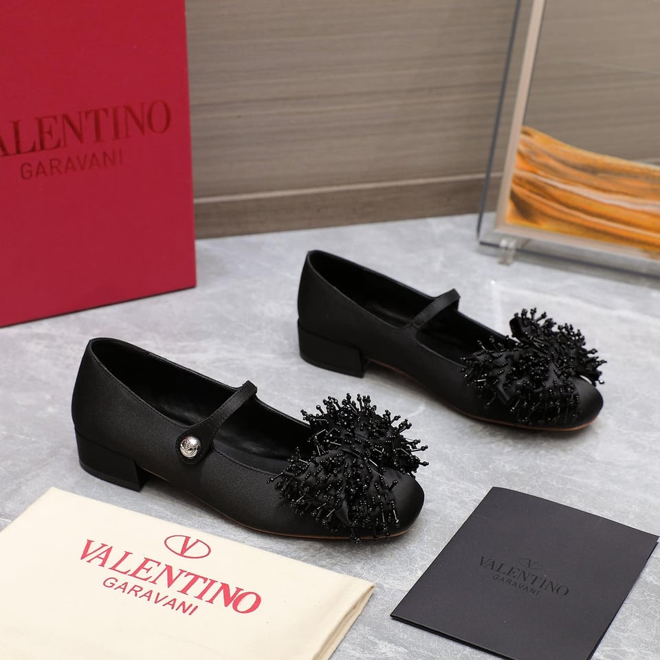 Valentino Garavani Bowjane Black 5W0S0Ki3Puf 0No view 3
