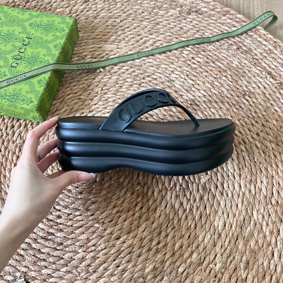 Gucci Tarifa Rubber Platform Flip Flops Black view 6