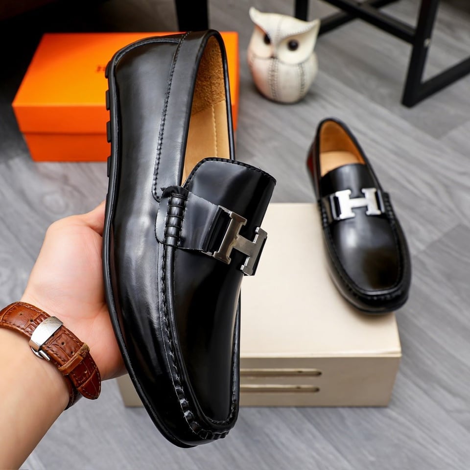 Hermes Men’S Loafer Moccasin Polish Leather With H Silver In Black view 9