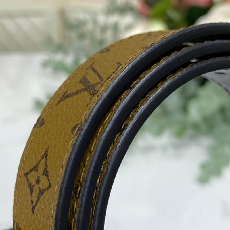 Louis Vuitton LV Initiales 25mm Belt M0296X view 9