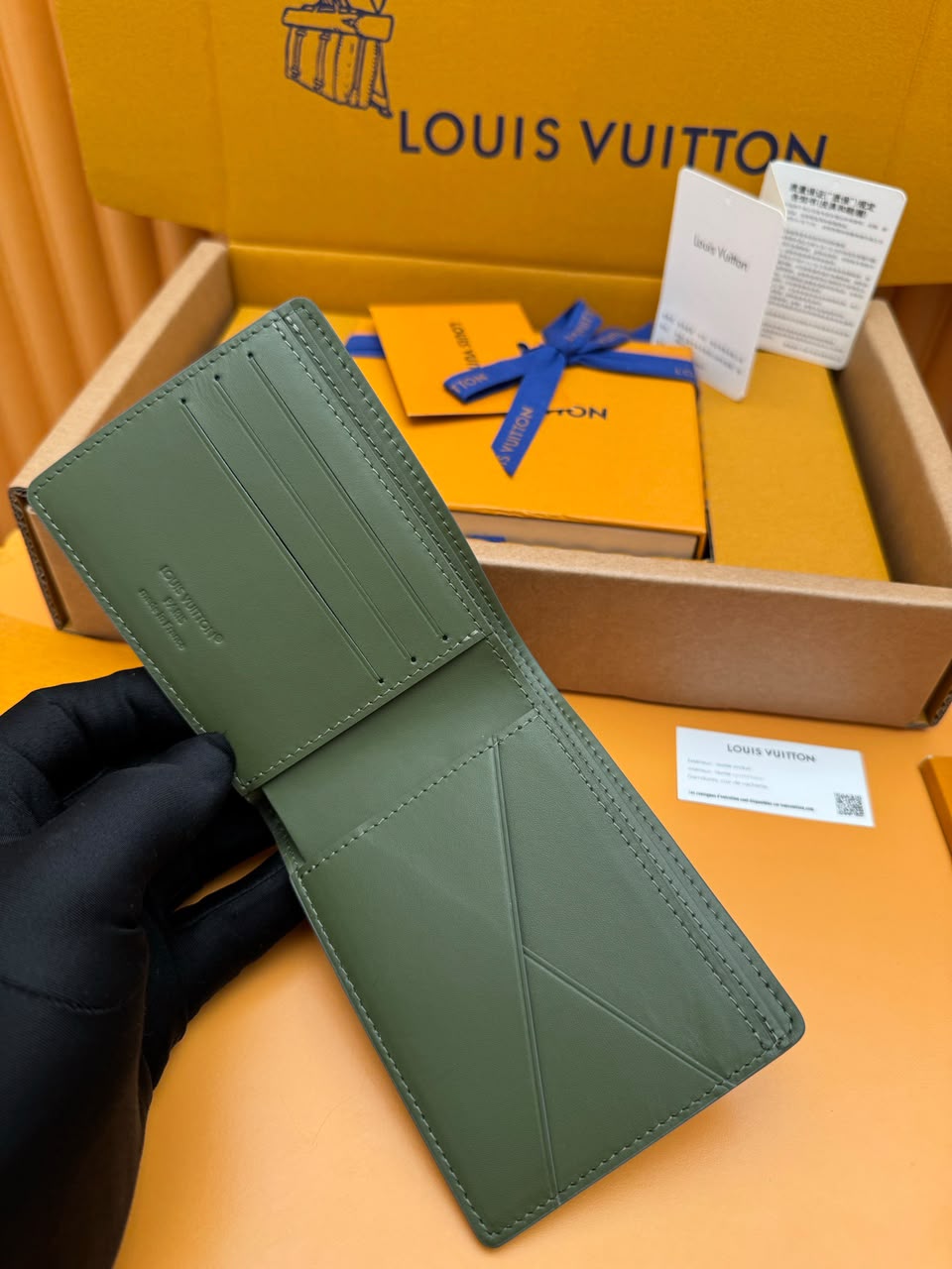 Louis Vuitton Multiple Wallet For Men 12cm M81734 view 9