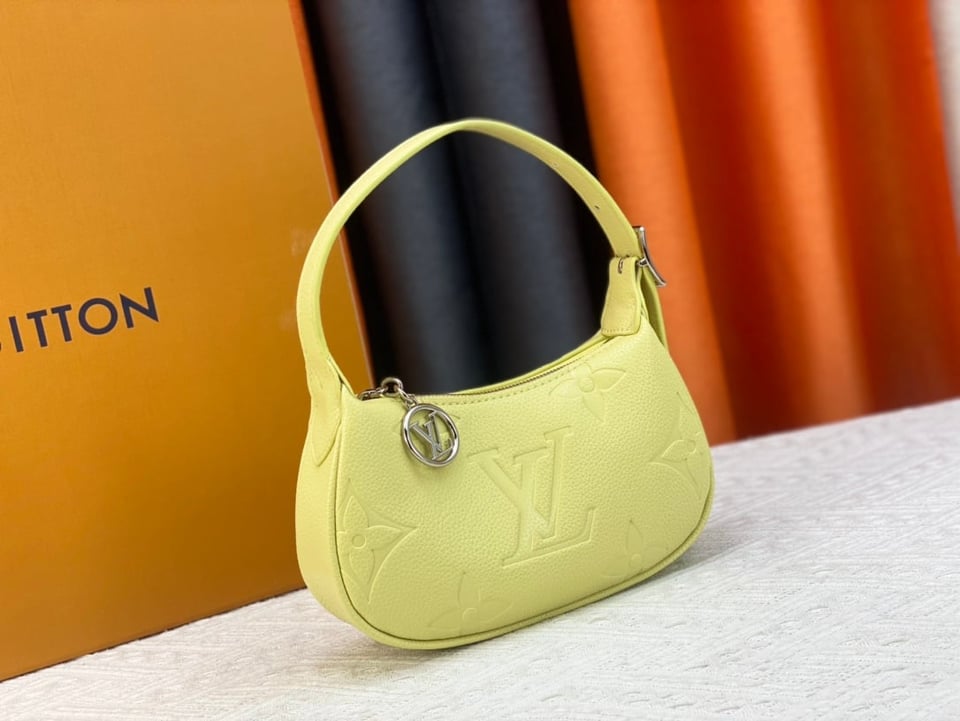 Louis Vuitton Mini Moon Green 20Cm M82425 view 3