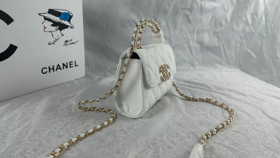 Chanel Top Handle Clutch With Chain In Caviar White 15Cm/5in view 7