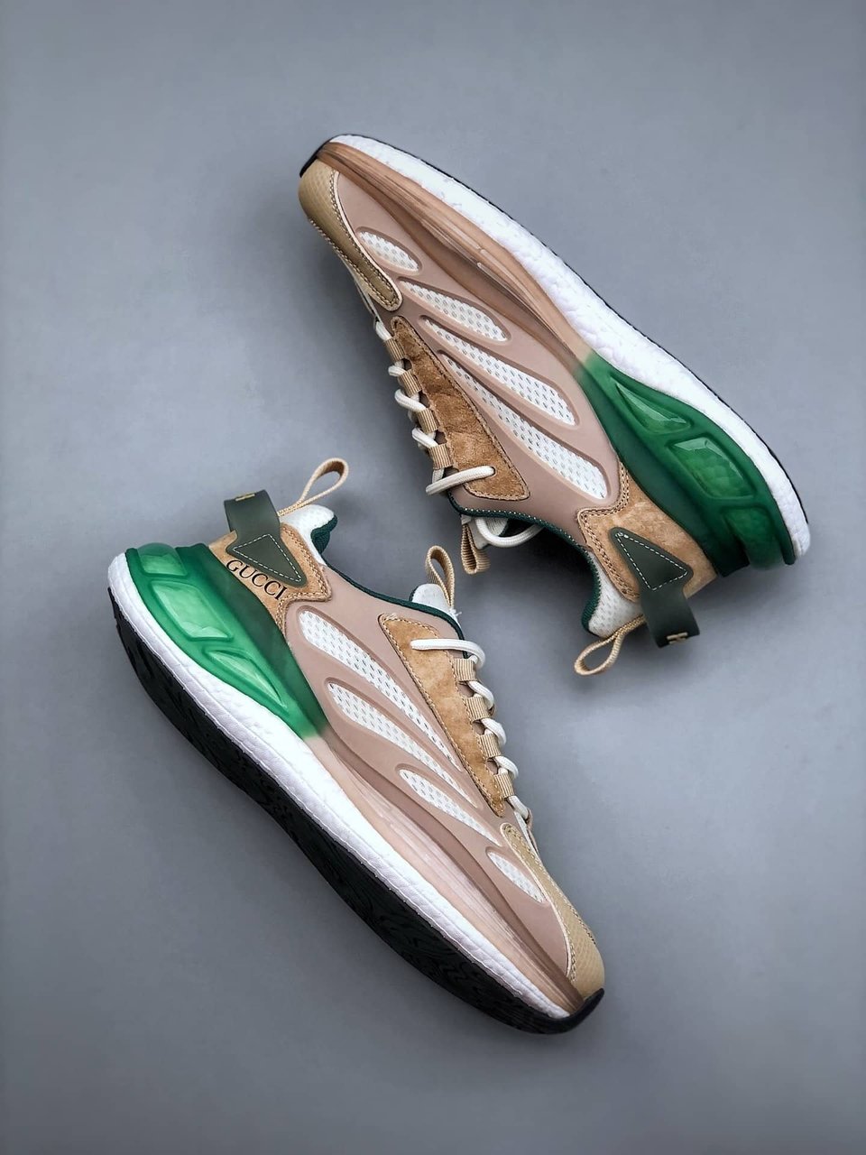 Gucci Design Sneaker Beige Green view 5