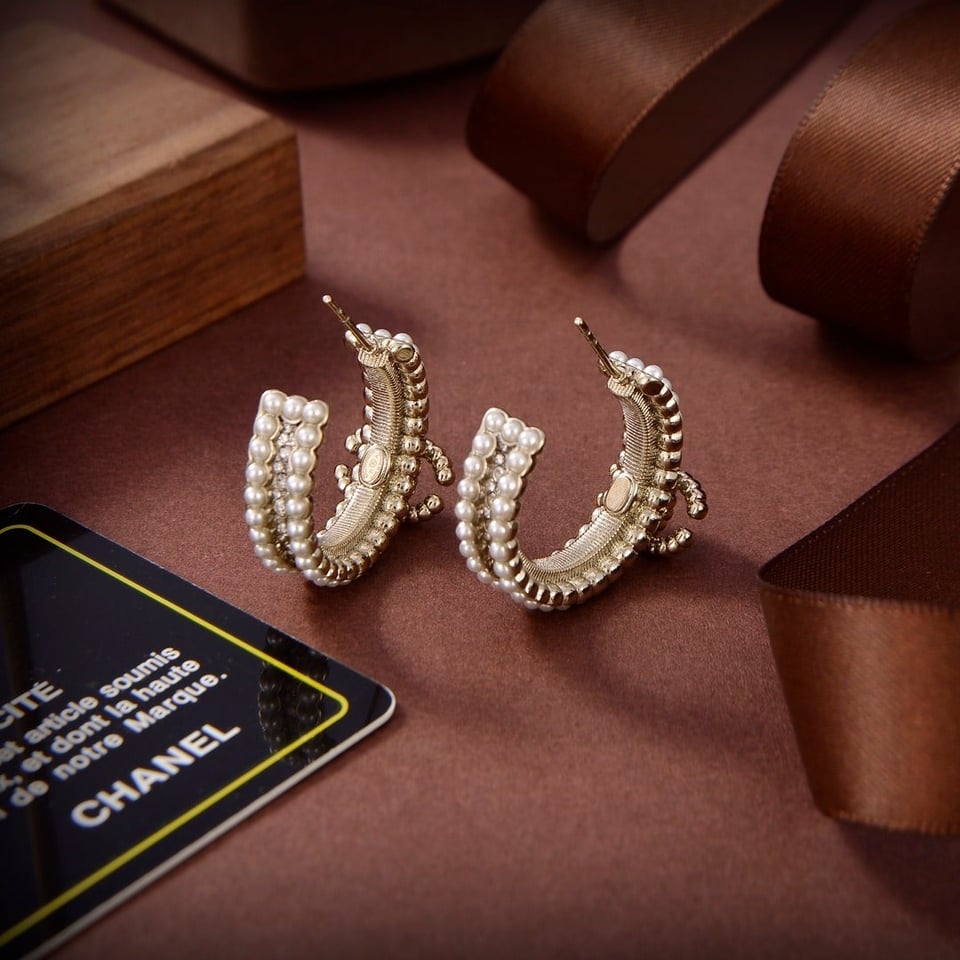 Chanel Metal Strass Earrings view 7