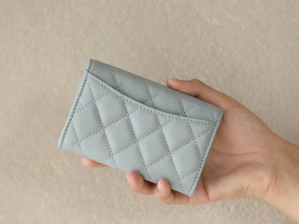 Chanel Flap Card Holder 11.3 Light Blue Grained Calfskin Gold Icon view 5