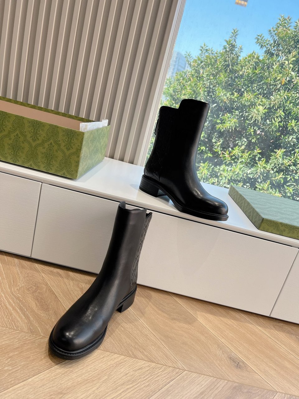 Gucci Leather Ankle Boots Black view 3