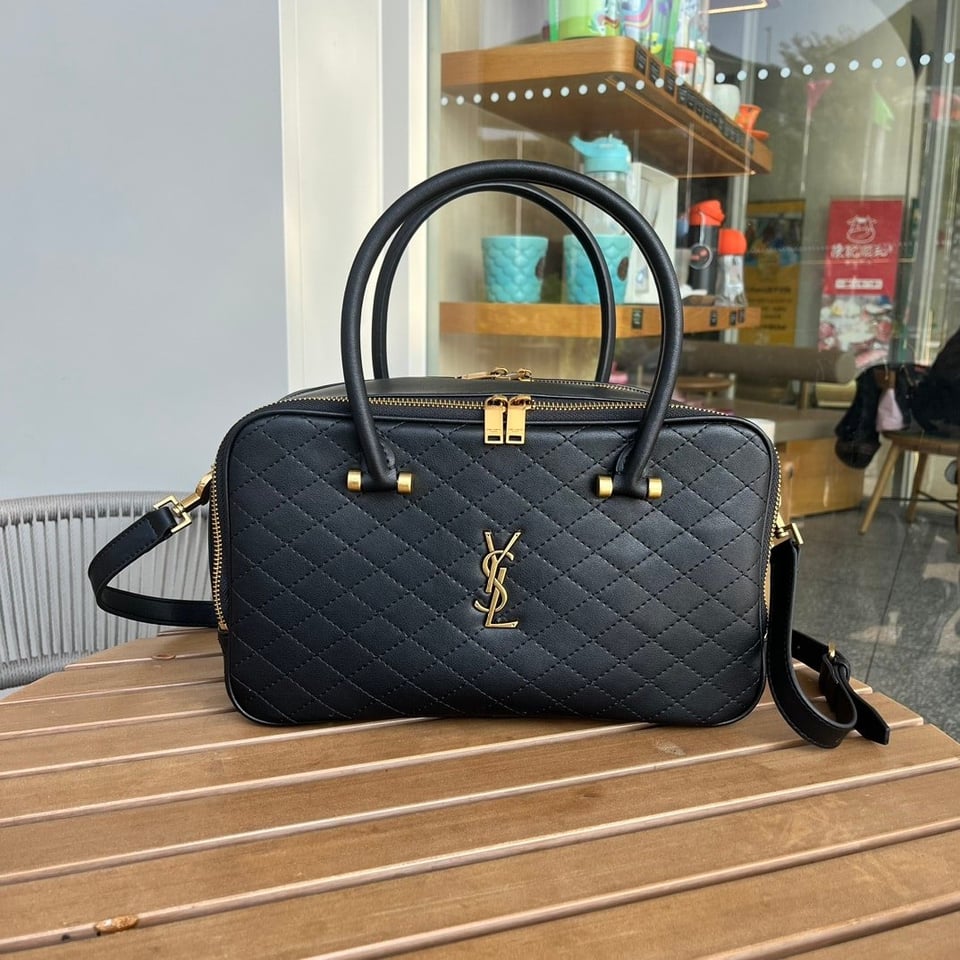 Saint Laurent Lyia Duffle In Quilted Black 31Cm view 11