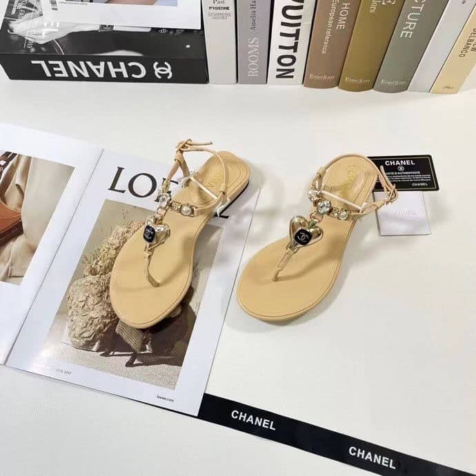 Chanel Shiny Pearl Crystal Cc Heart Thong Sandals Yellow G39674 X01000 0S083 view 5