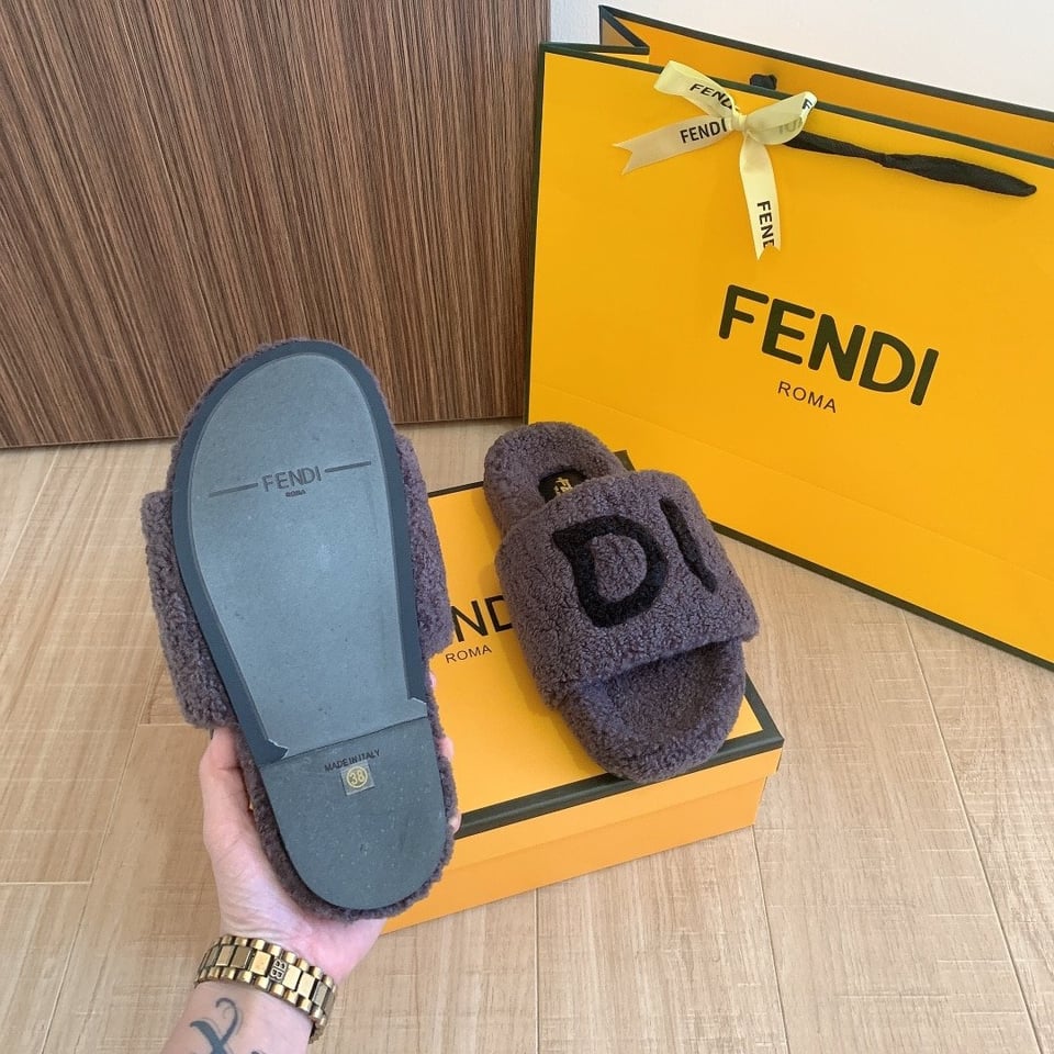 Fendi Fleece Black Text Slippers Grey view 7