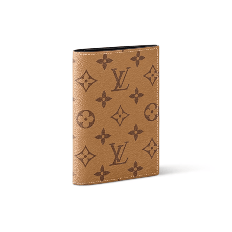 Louis Vuitton Passport Cover For Women 10cm M26571 view 3