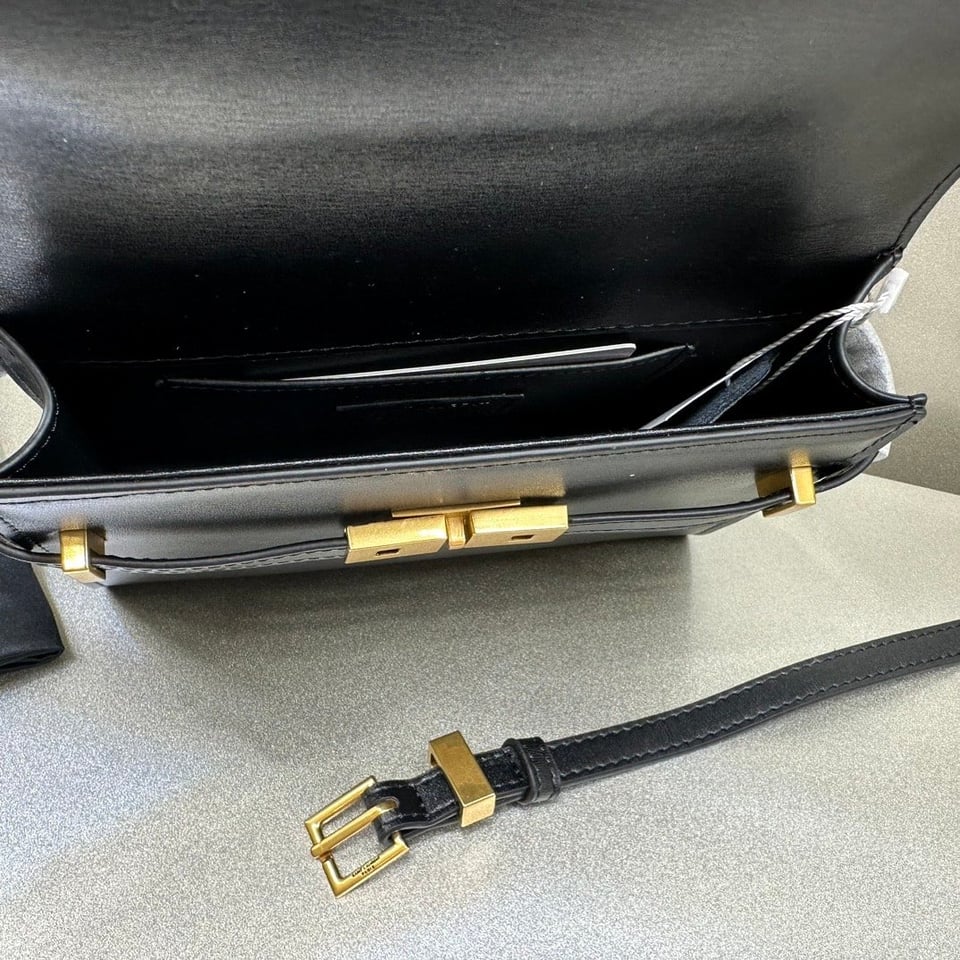 Saint Laurent Manhattan Small Shoulder Bag In Box Saint Laurent Leather Black 19Cm view 4