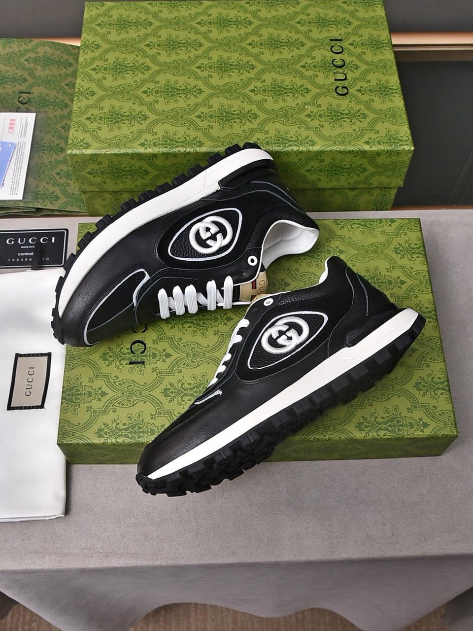 Gucci Double G Men’S Run Sneaker Black view 9