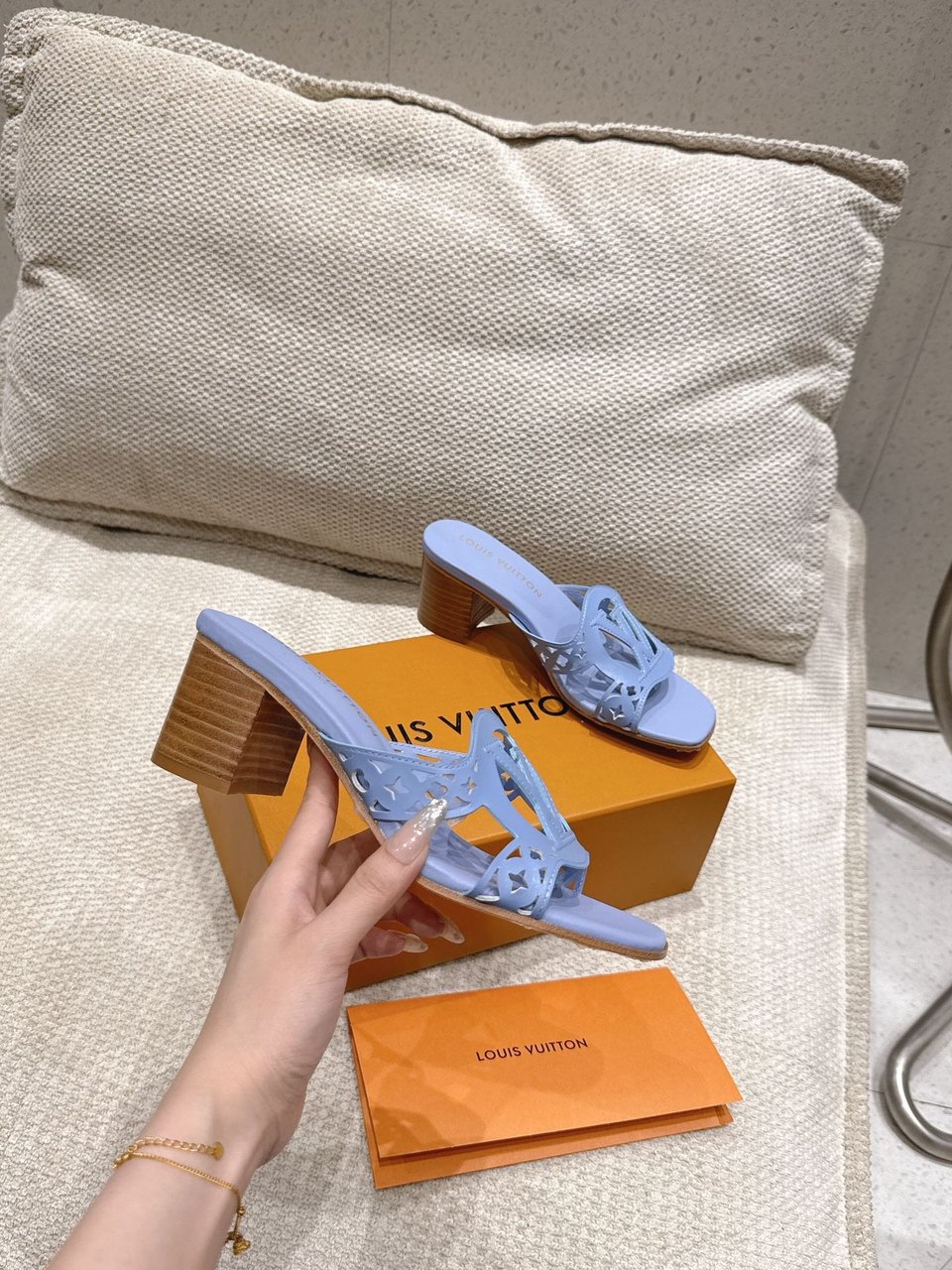 Louis Vuitton LV Isola Flat Mule Blue Women – 5.5cm Heel / 2.17in view 6