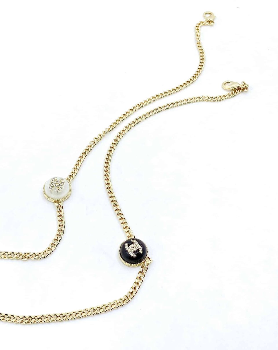 Chanel Logo Cc Necklace In Gold Metal Black Resin view 3