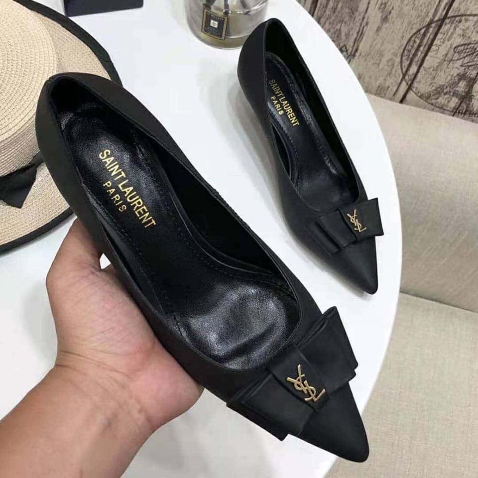 Saint Laurent Women’S Anais Bow Pumps In Black view 4