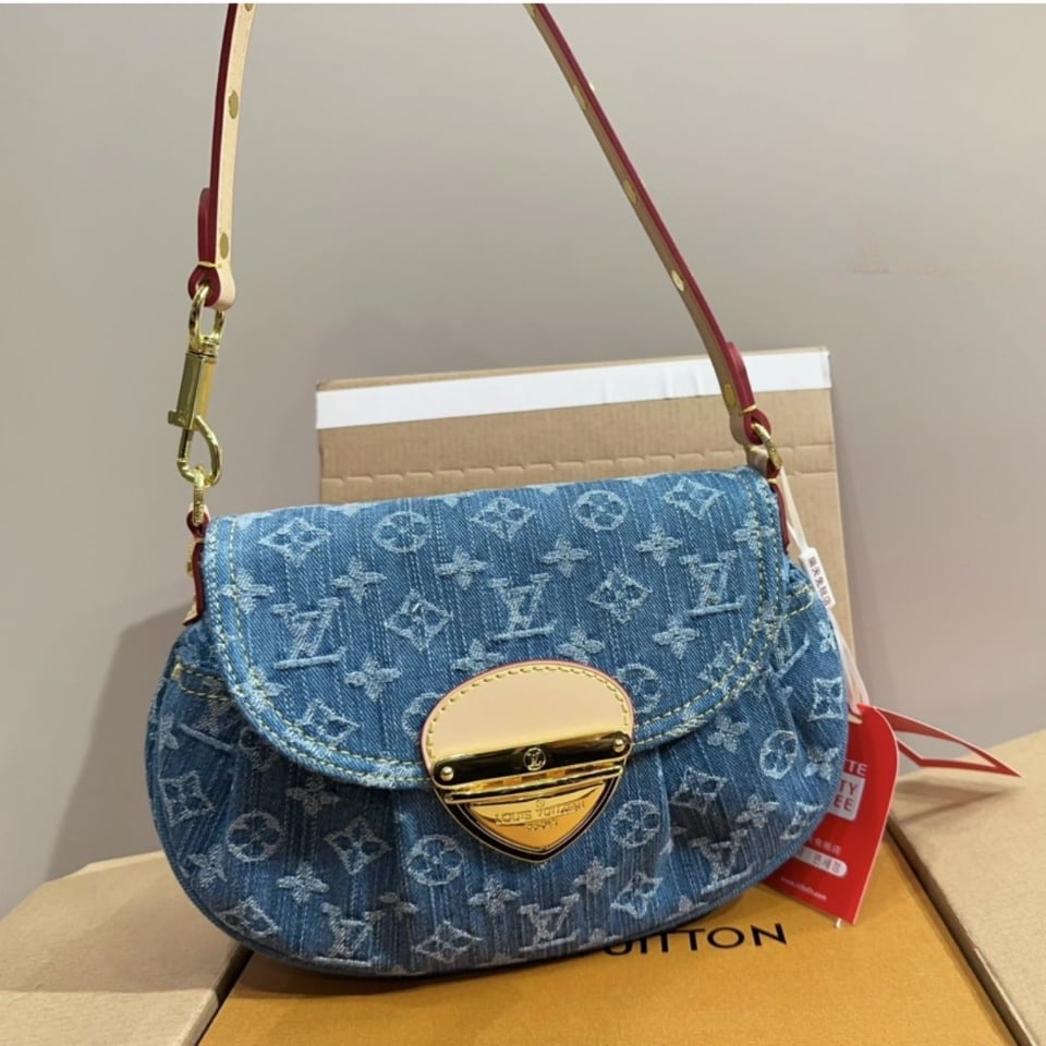 Louis Vuitton Sunset Monogram Denim Blue 26Cm M46829 view 8
