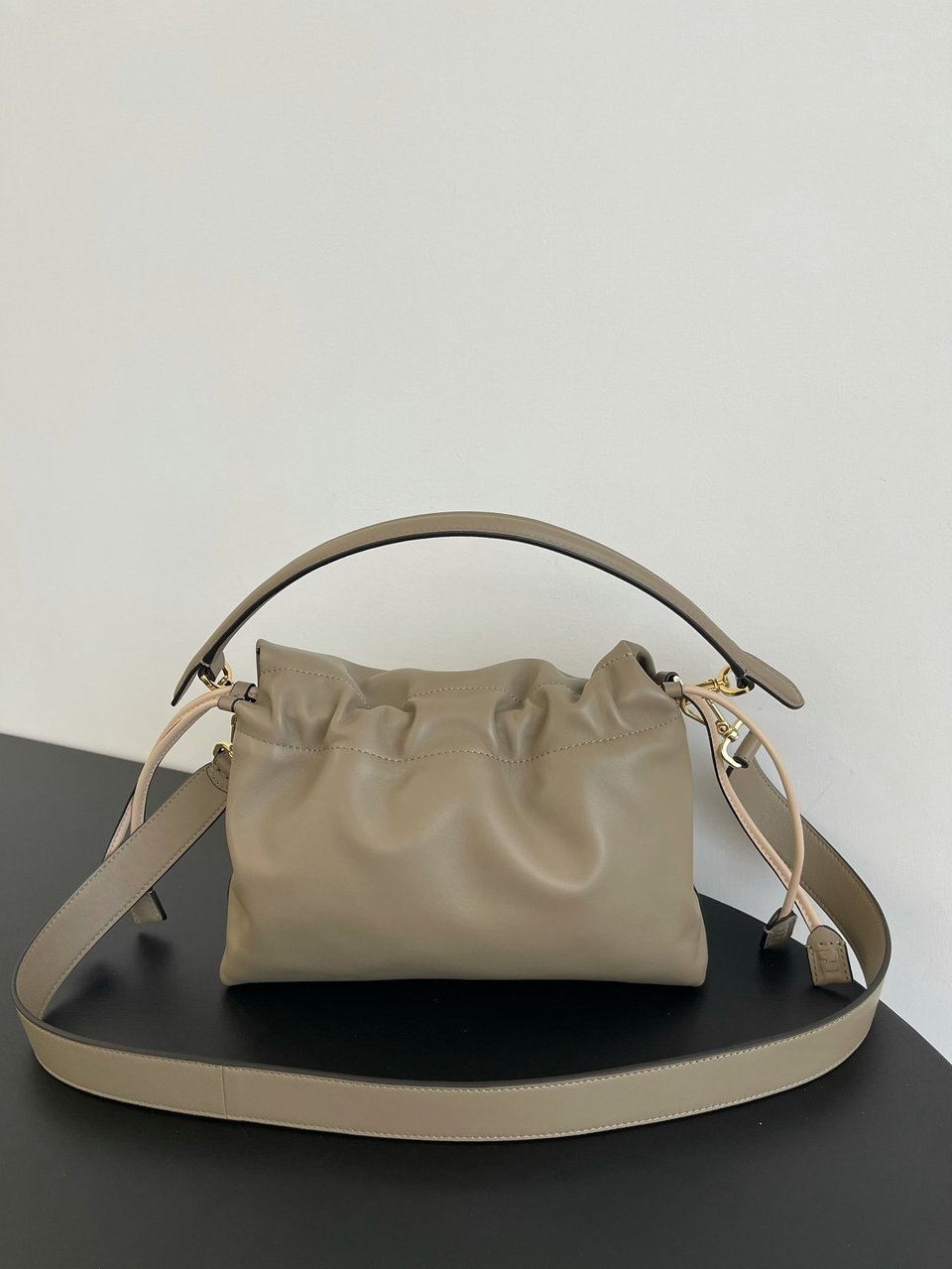 Fendi Mamma Baguette Medium Dove Grey Nappa Leather Bag 26.5cm view 4