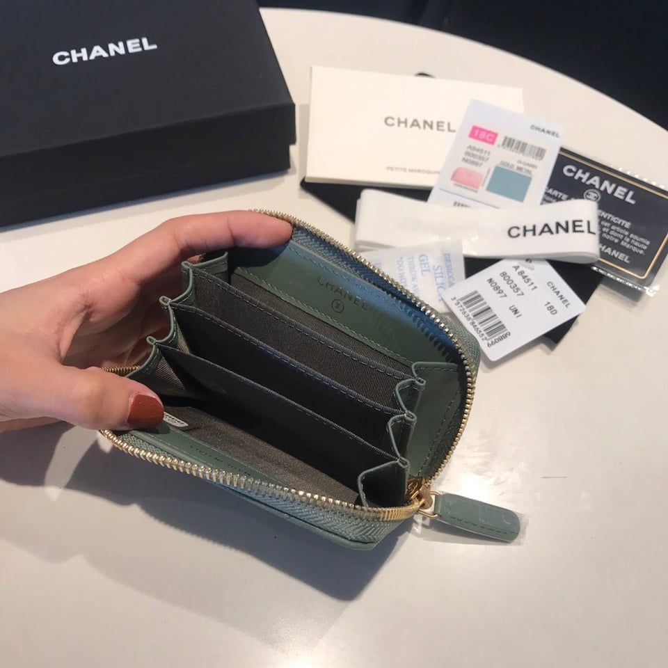 Chanel Zipped Caviar Purse 11 Turquoise Calfskin Gold Icon view 4