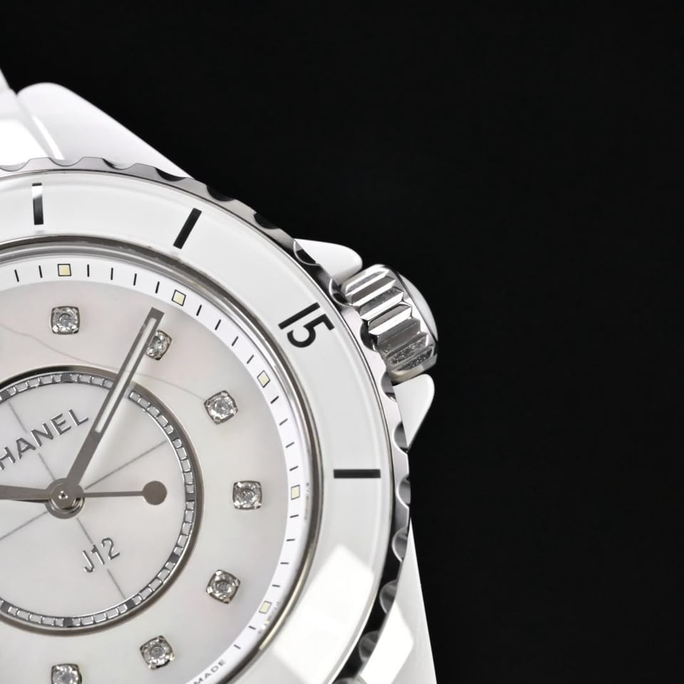 [Super Clone] Chanel J12 Watch Calibre 12.2 – 33mm White Dial view 6