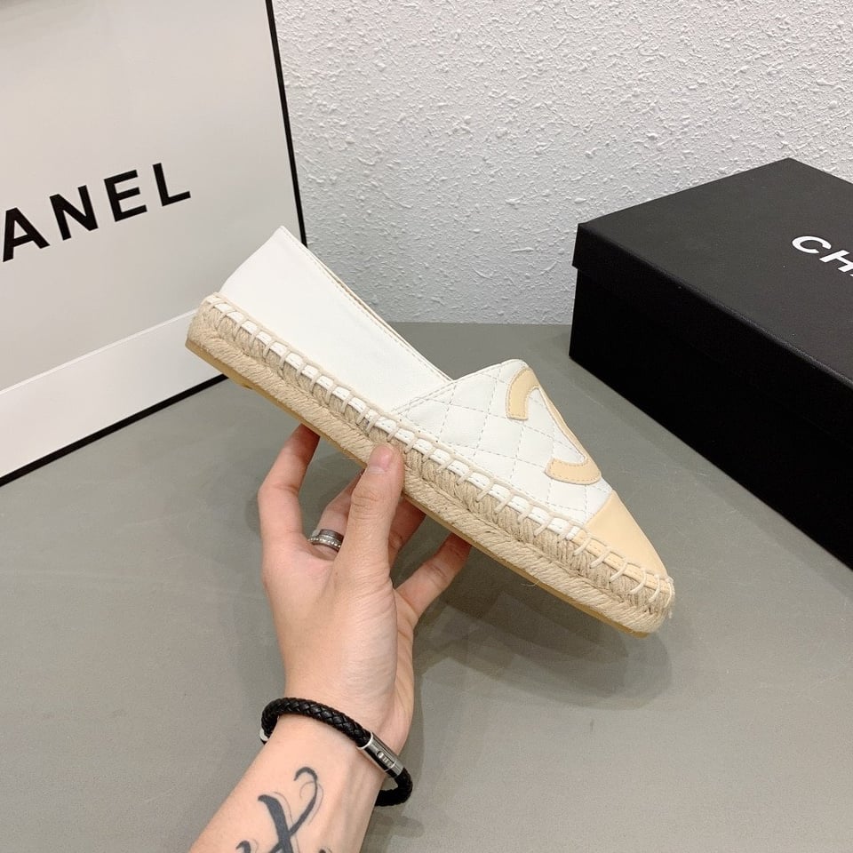 Chanel Cc Espadrilles Slip On White Beige view 8