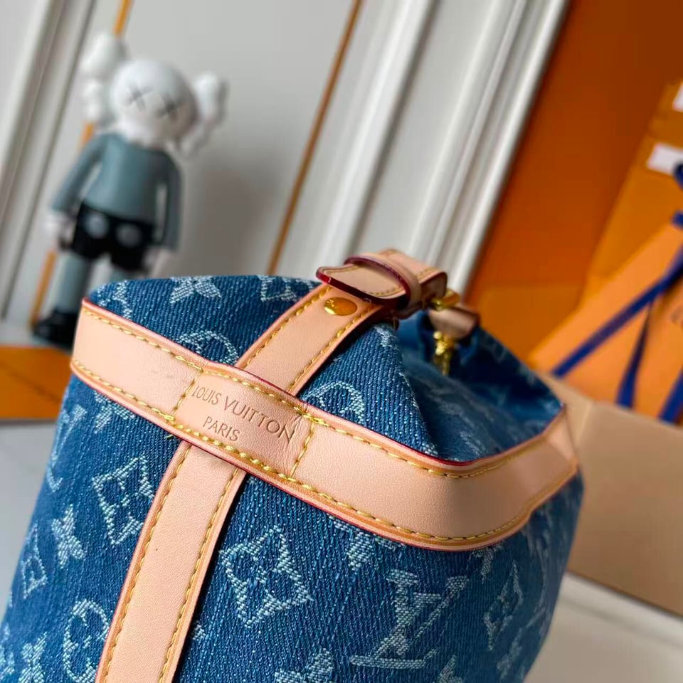 Louis Vuitton Cruiser Toiletry Bag 22cm M27945 view 5