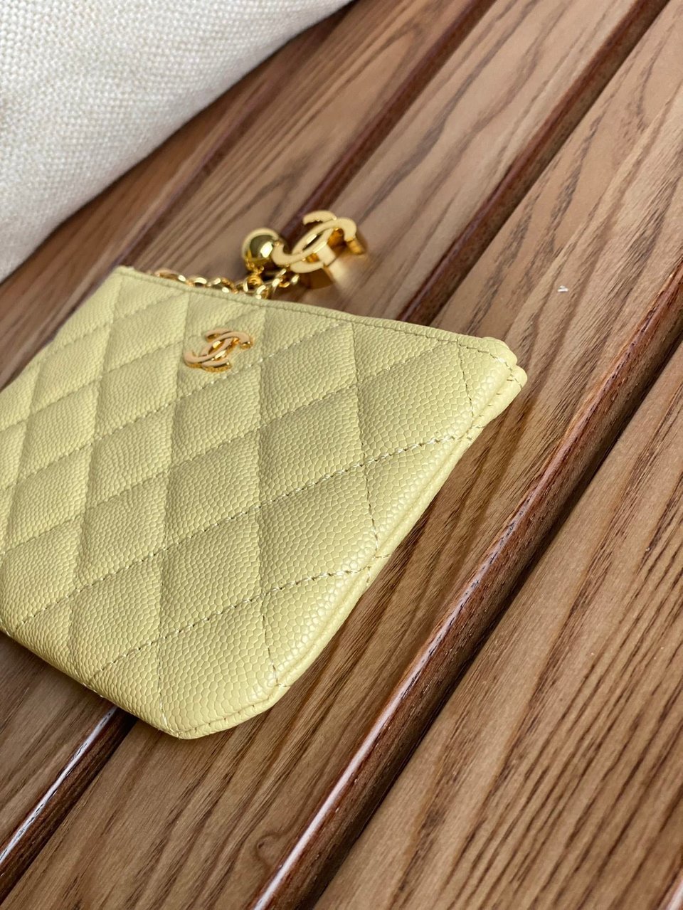 Chanel Zipped Wallet 14Cm Yellow Caviar Gold Hardware view 9