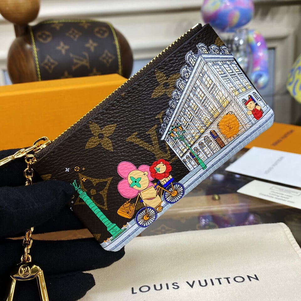 Louis Vuitton Christmas Animation 2022 Key Pouch Pink view 5