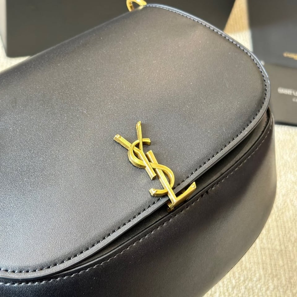 Saint Laurent Voltaire Top Handle In Box Black 20Cm view 4