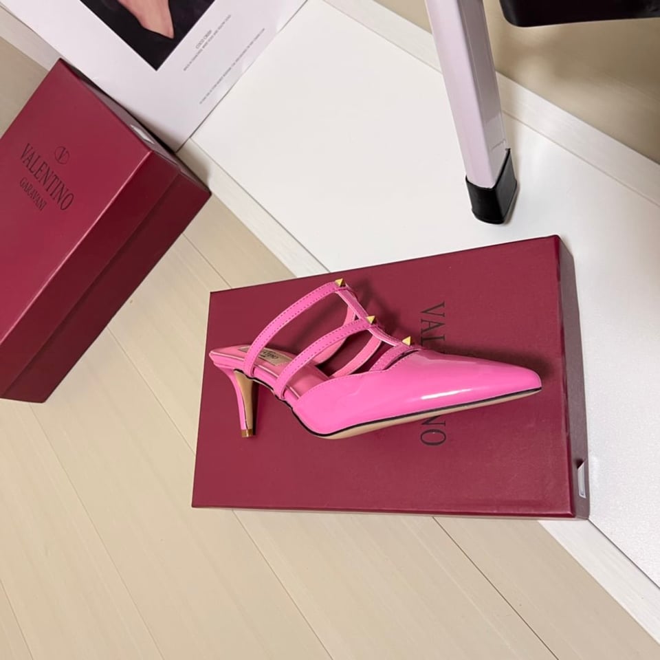 Valentino Garavani Rockstud Wispy Mule In Calfskin Magenta view 6