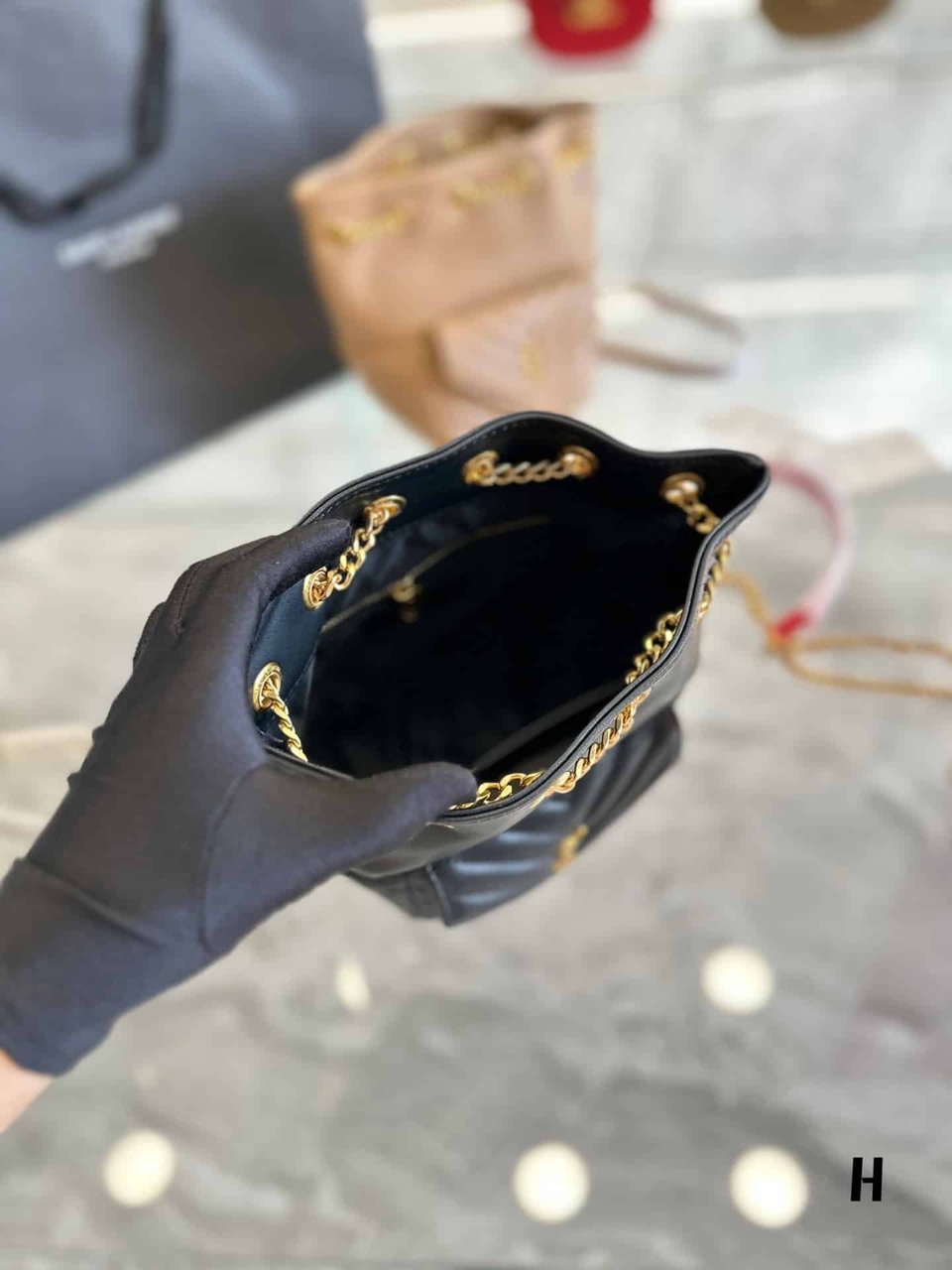 Saint Laurent Joe Mini Bucket Bag In Quilted Black 19Cm view 8