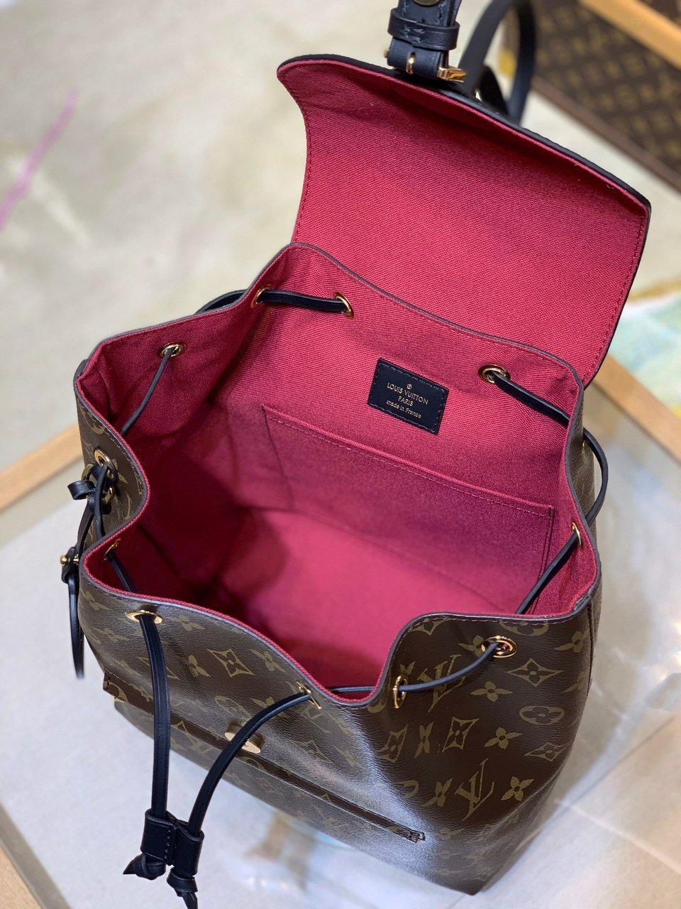 Louis Vuitton Montsouris Pm 27Cm M45515 view 8